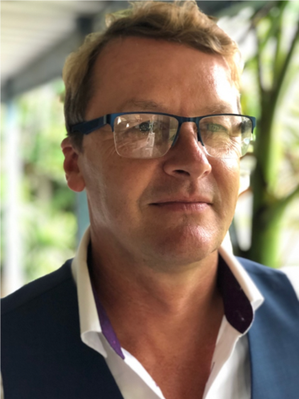 Dr. Adrian Volders