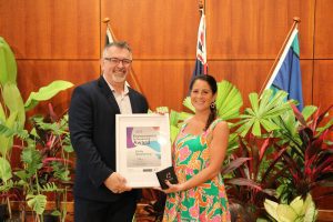 Douglas Shire Council Mayor Michael Kerr and Environmental Achievement Award winner Emily Silverstone (© Cairns Local News)